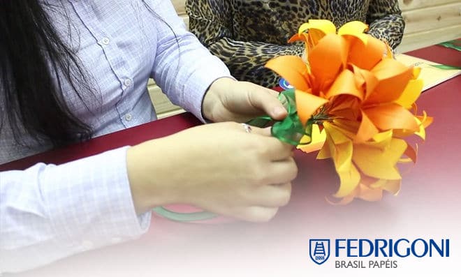 Vai dar casamento! Lindo buquê de papel no modelo lírio Vai dar casamento! Lindo buquê de papel no modelo lírio