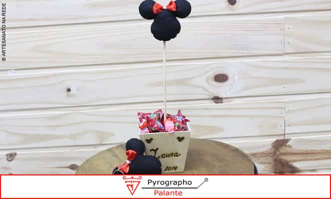 Pirografia: Enfeite de mesa no formato de uma famosa ratinha