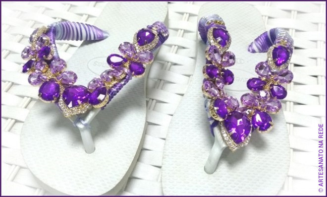 Customização de chinelos com bridão de argola - Tema Ametista - Detalhe 1